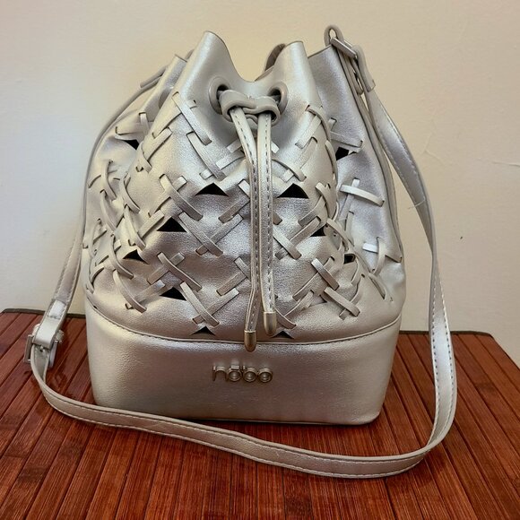 NŌBO (Poland) Silver Drawstring Basketweave Shoulder Bag - NWOT - Picture 1 of 11